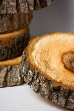 Cargar imagen en el visor de la galería, Rodajas de madera para centro de mesa y decoración 25CM
